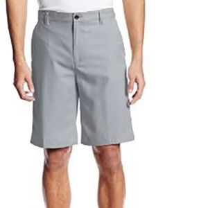 IZOD Golf Mens Size 40W Straight Flat Front Gripper Tape Waistband Grey Shorts